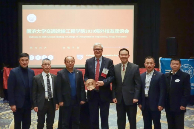 TRB主席与院领导合影 TRB主席与院领导合影